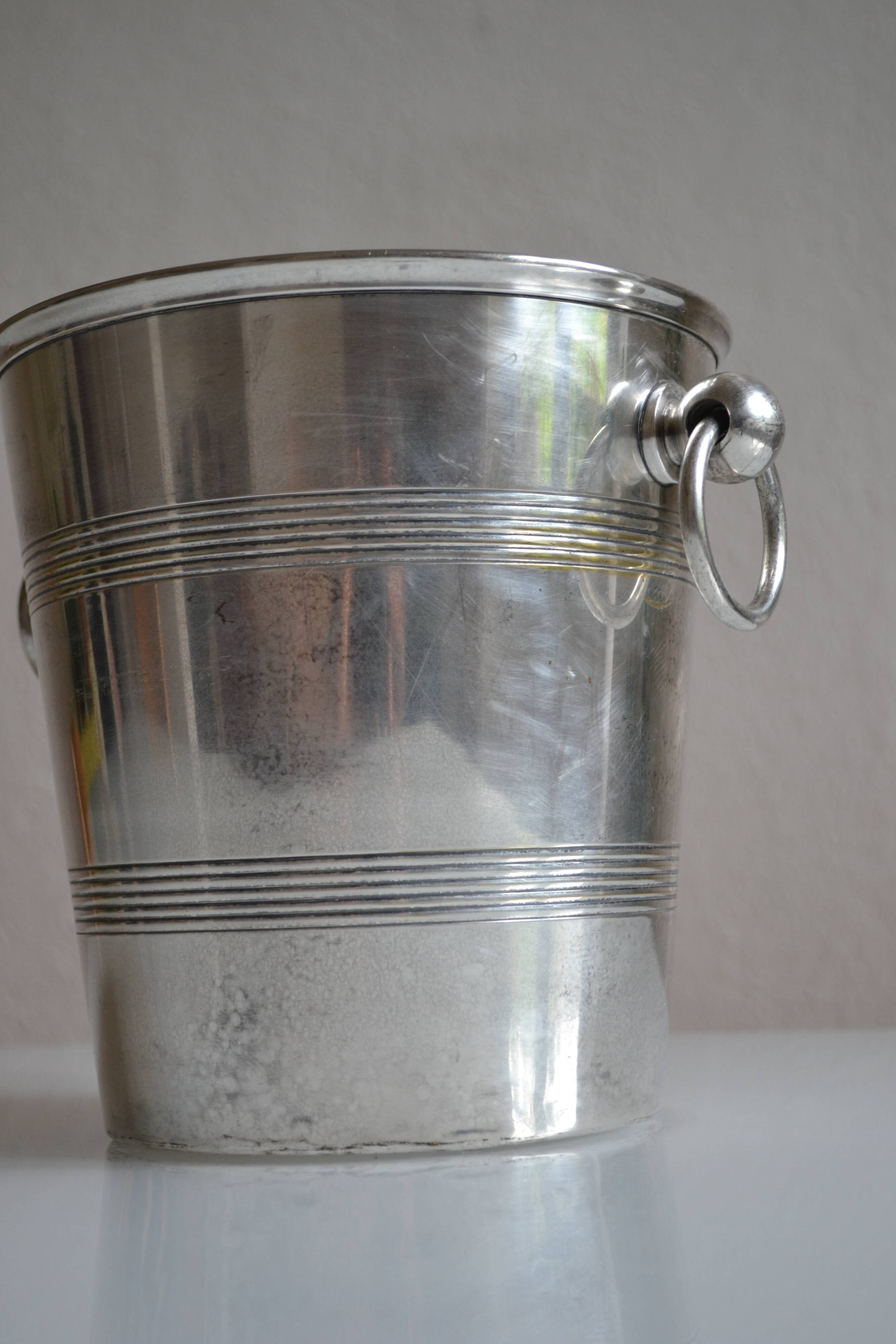 Vintage ice or champagne bucket in silver metal