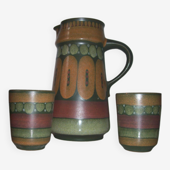 Pichet céramique signé avec deux tasses