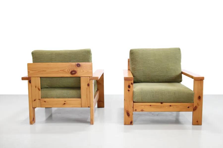 Set of two Italian pine design armchairs from the 1970s