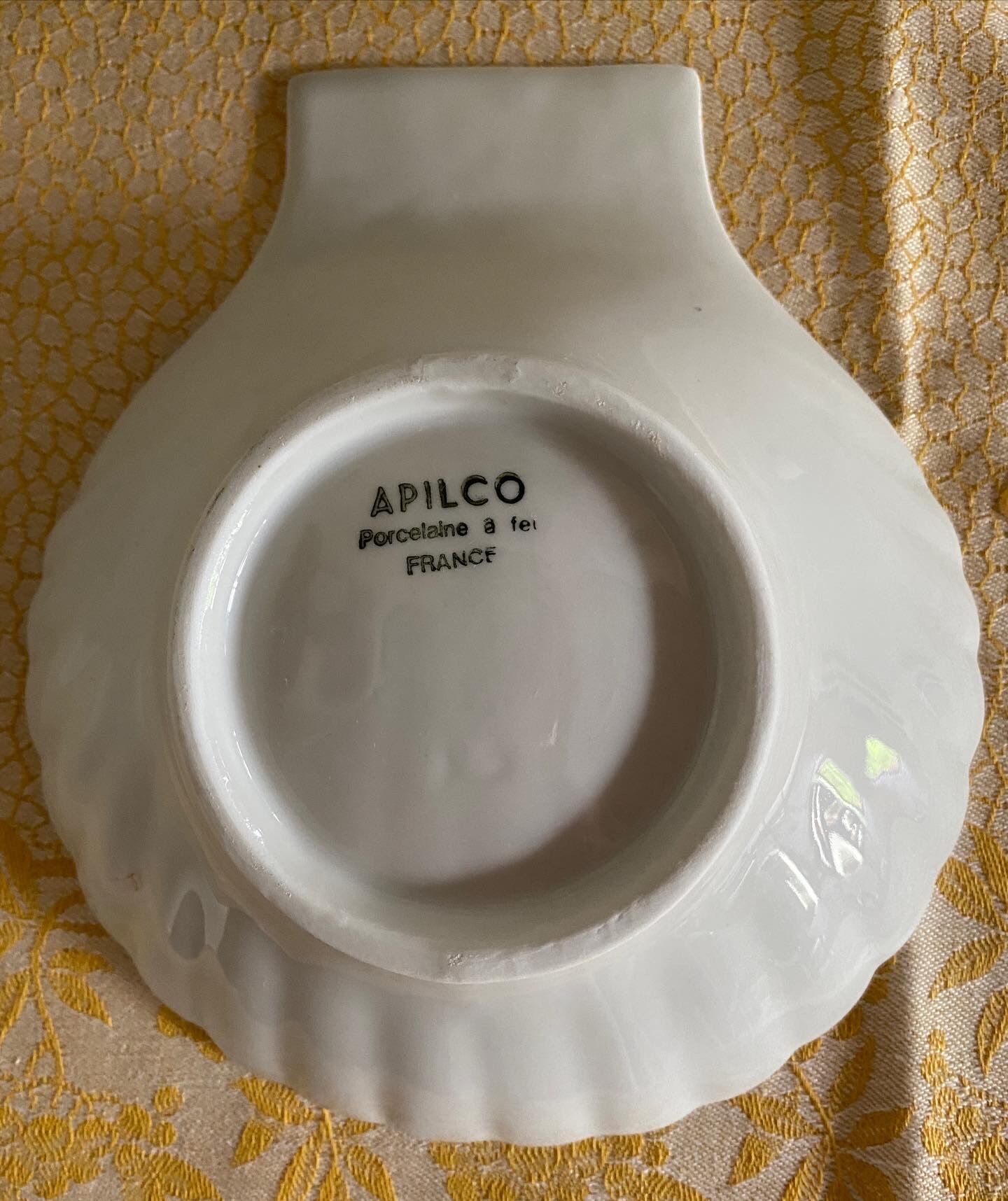 4 cups "scallop shell" Apilco