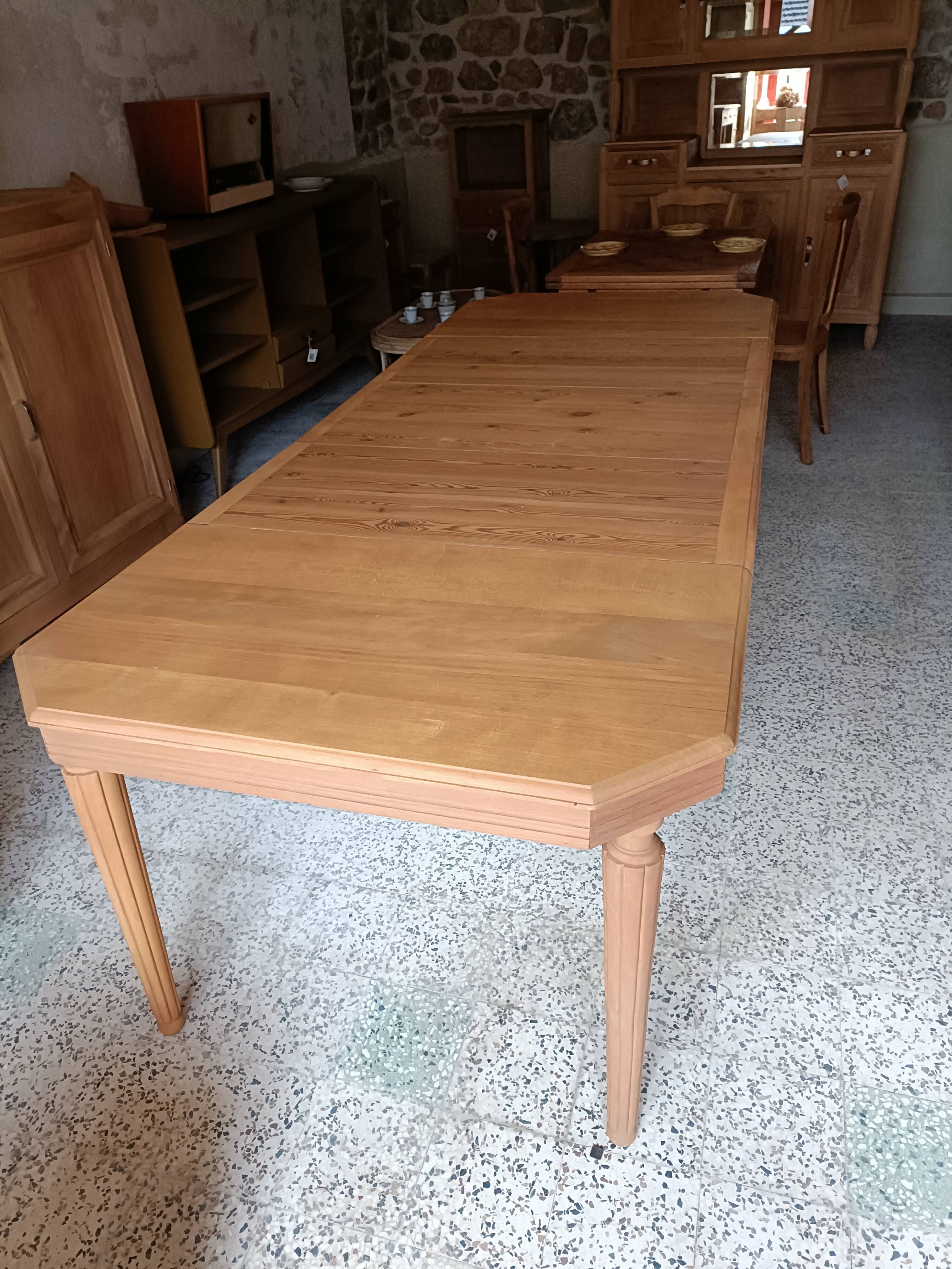 Renovated Art Deco table with 3 extensions.