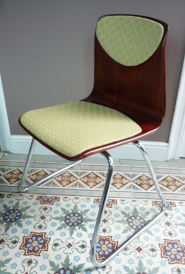 2 chaises empilables Pagholz