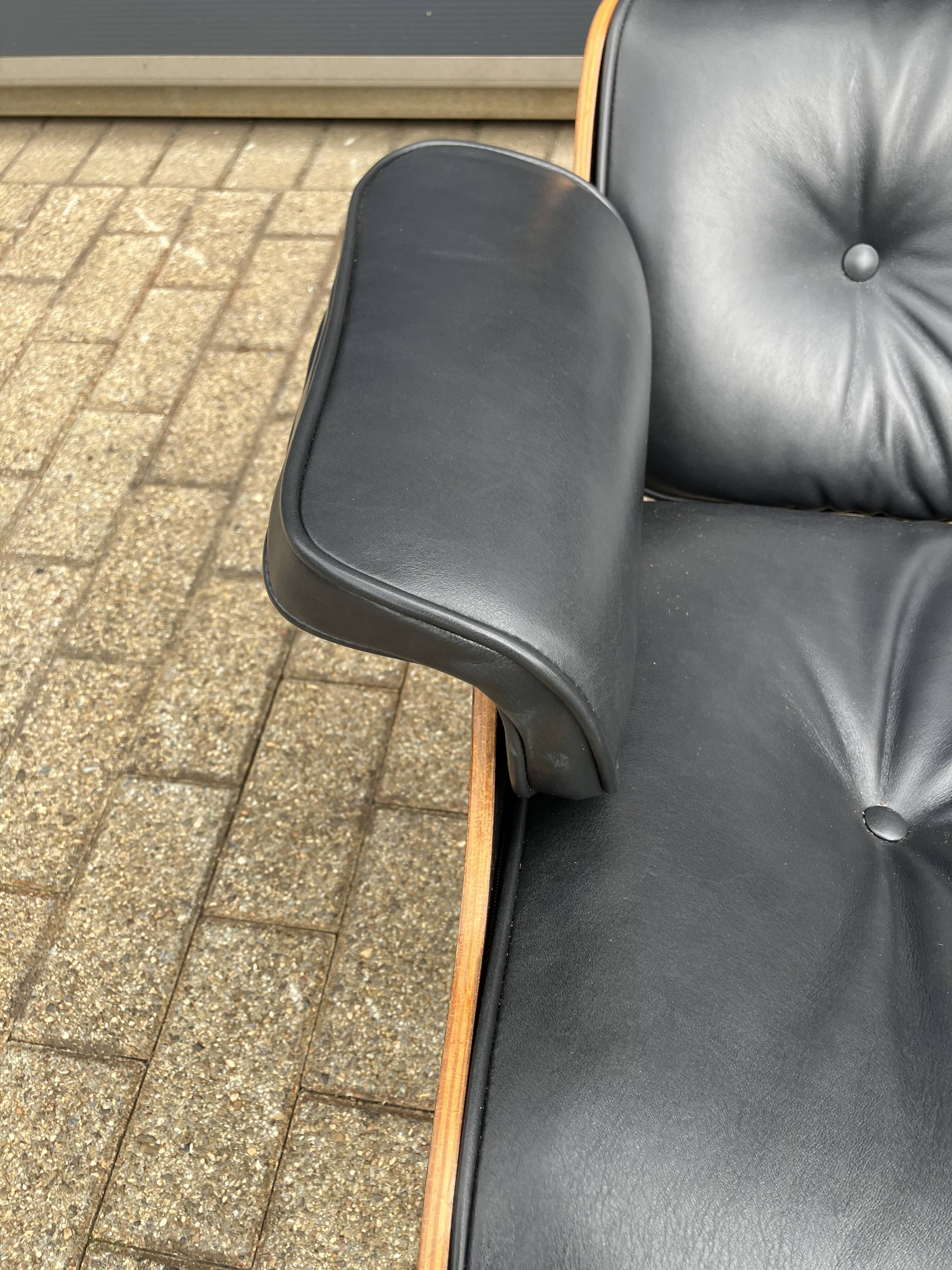 Herman Miller USA Eames Lounge chair 70’s limited edition