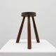 Tabouret tripode brutaliste français en chêne massif et métal, années 1850