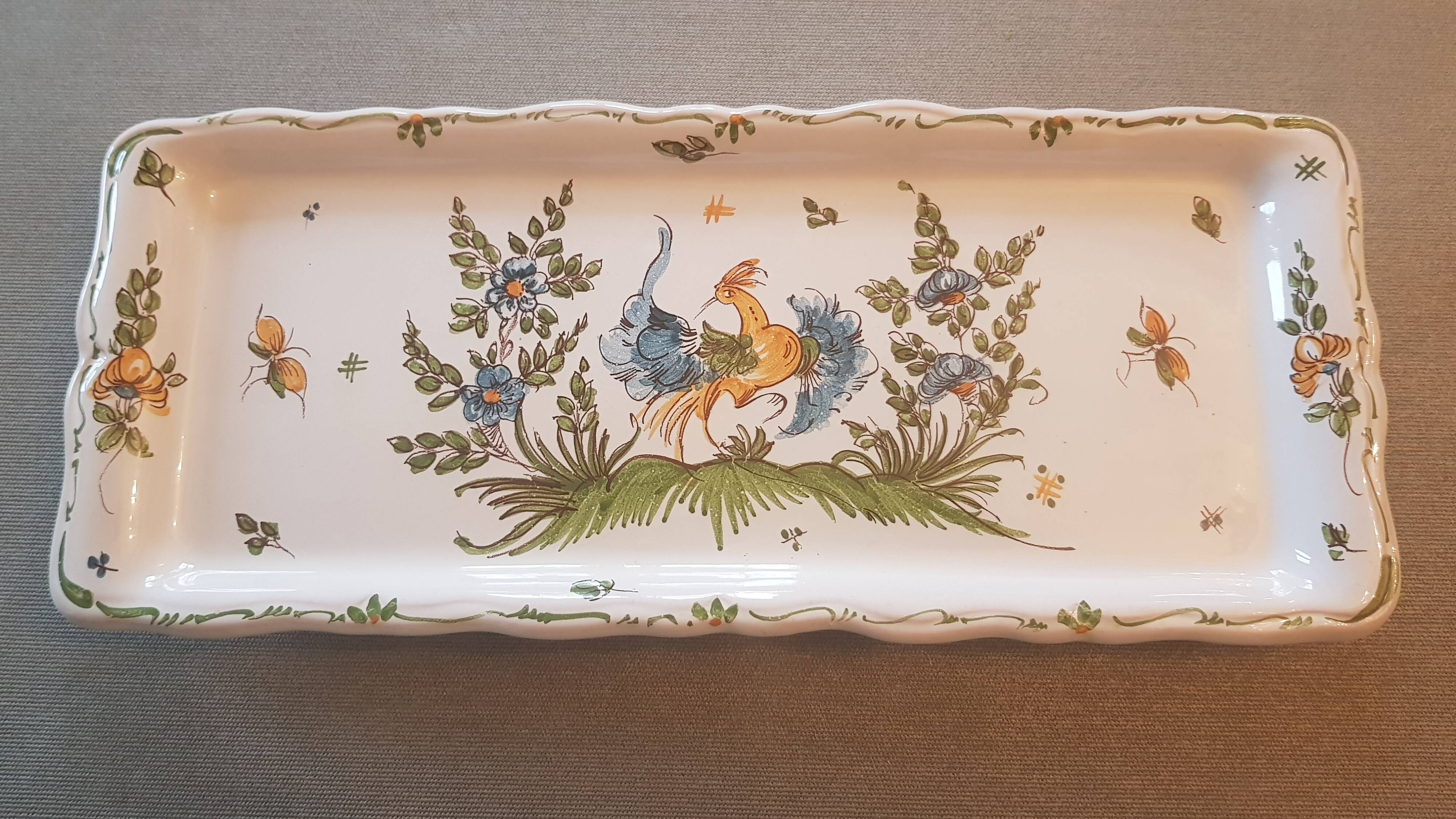 Plat à cake moustiers signé j mathieu