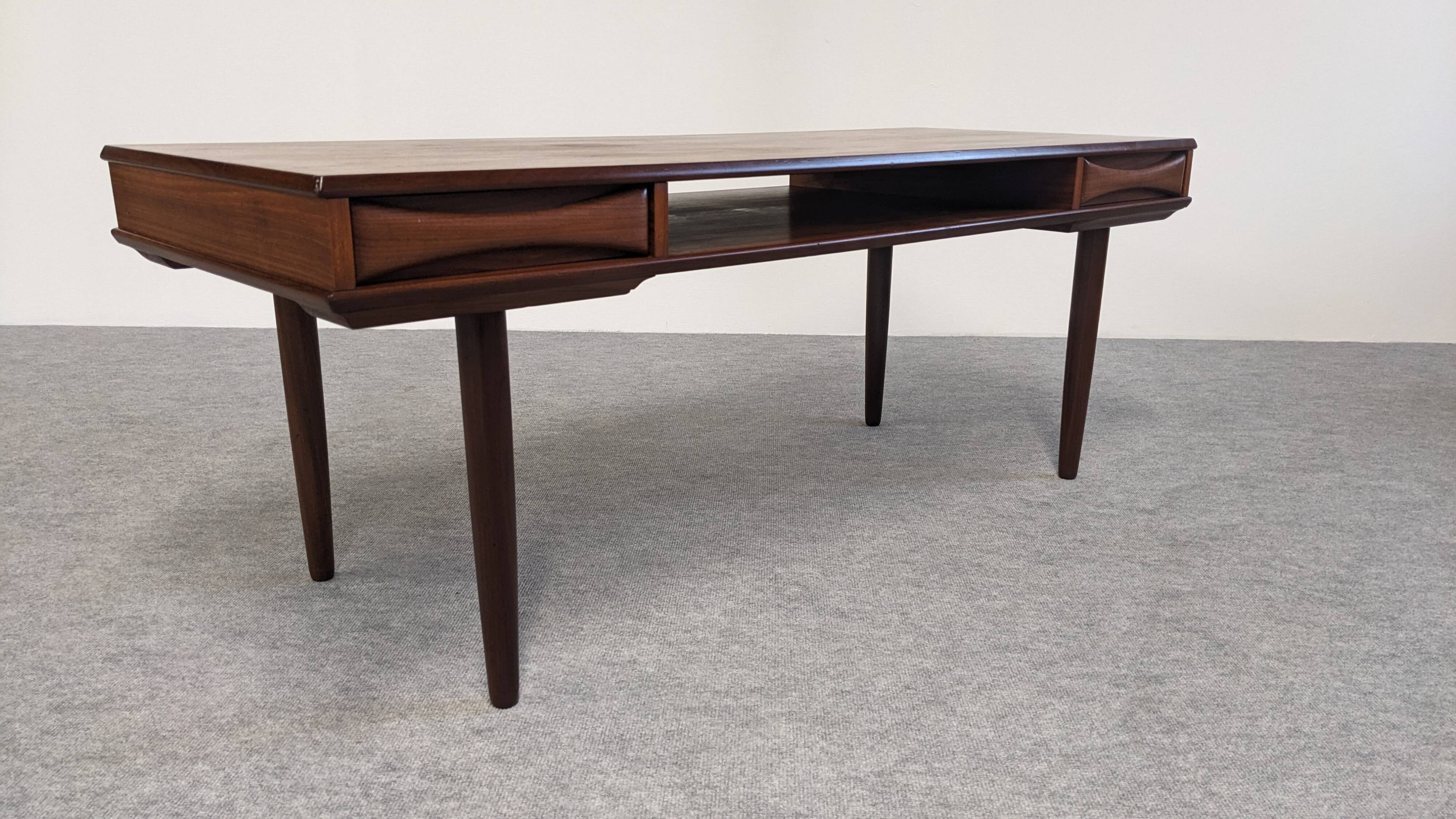 Modernist teak coffee table by Arne Vodder for Dyrlund, Denmark 1960.