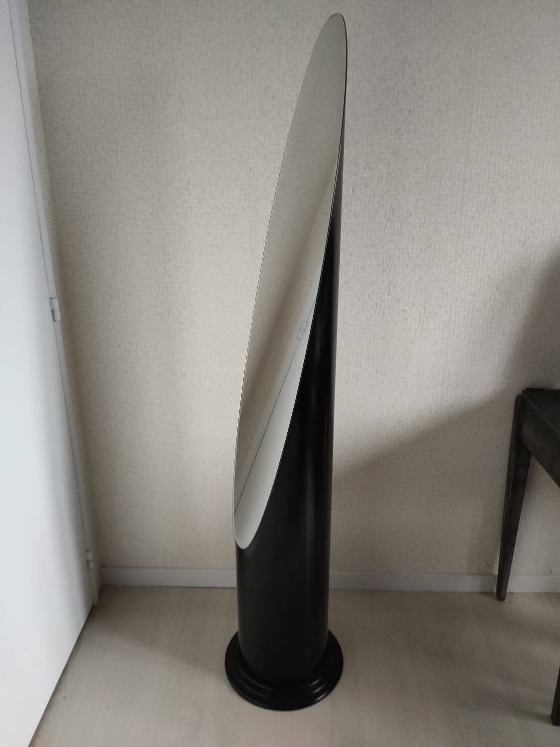 Black Lipstick Mirror