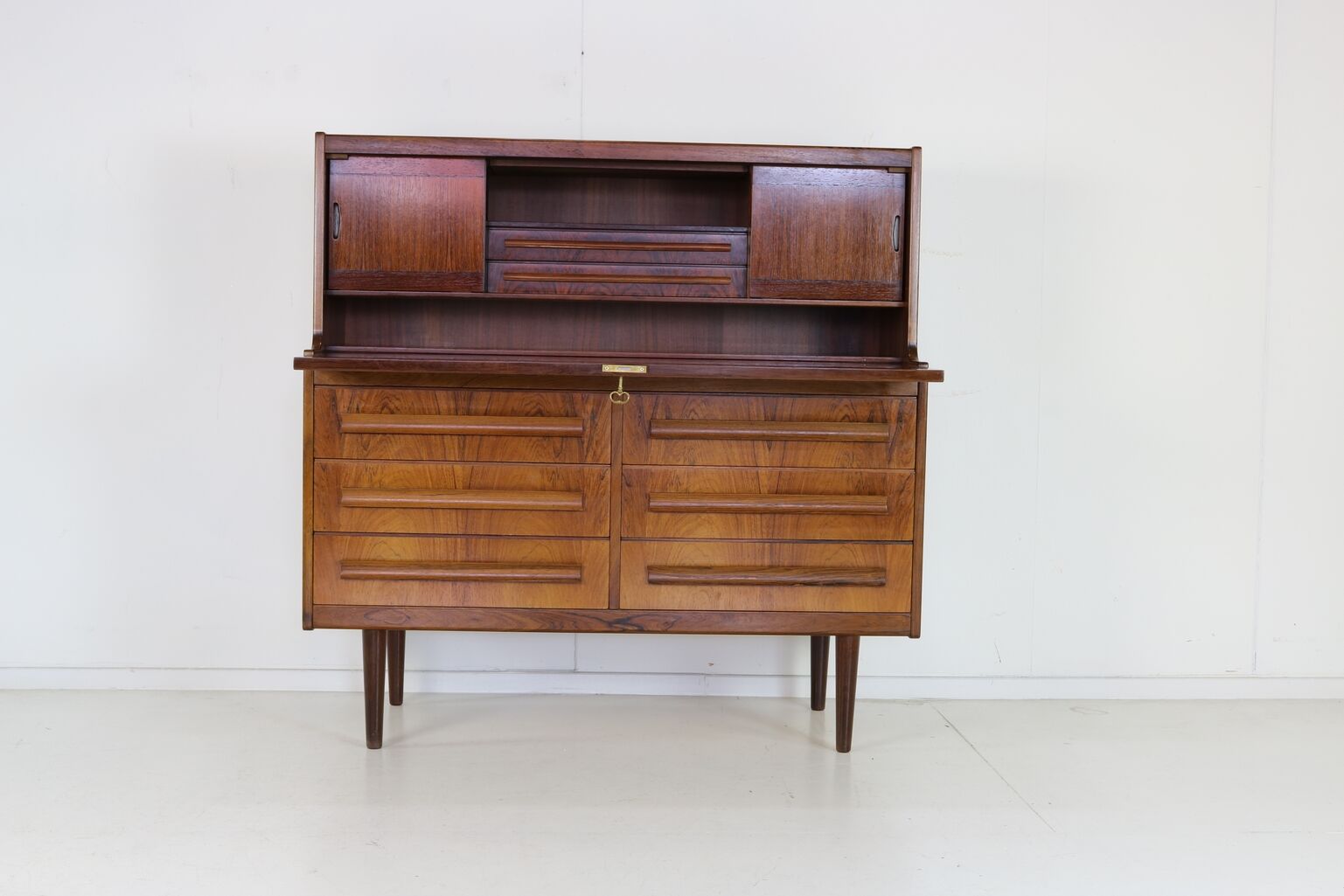 Writing desk by Sigfred Omann for Ølholm Møbelfabrik