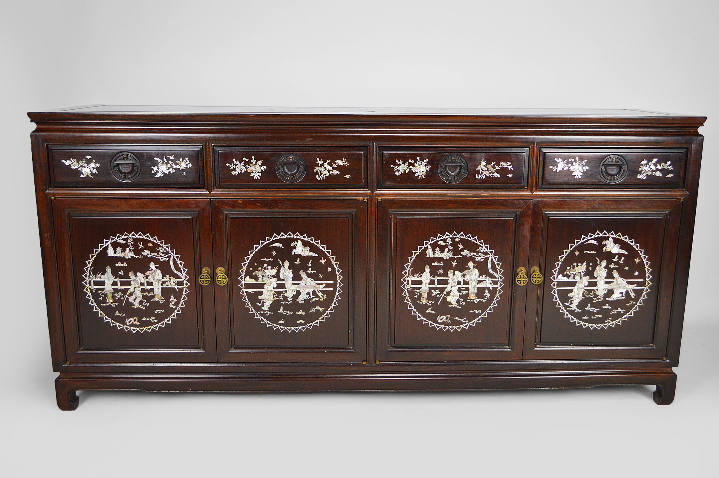 Enfilade en bois marqueté de nacre, asie, milieu xxe