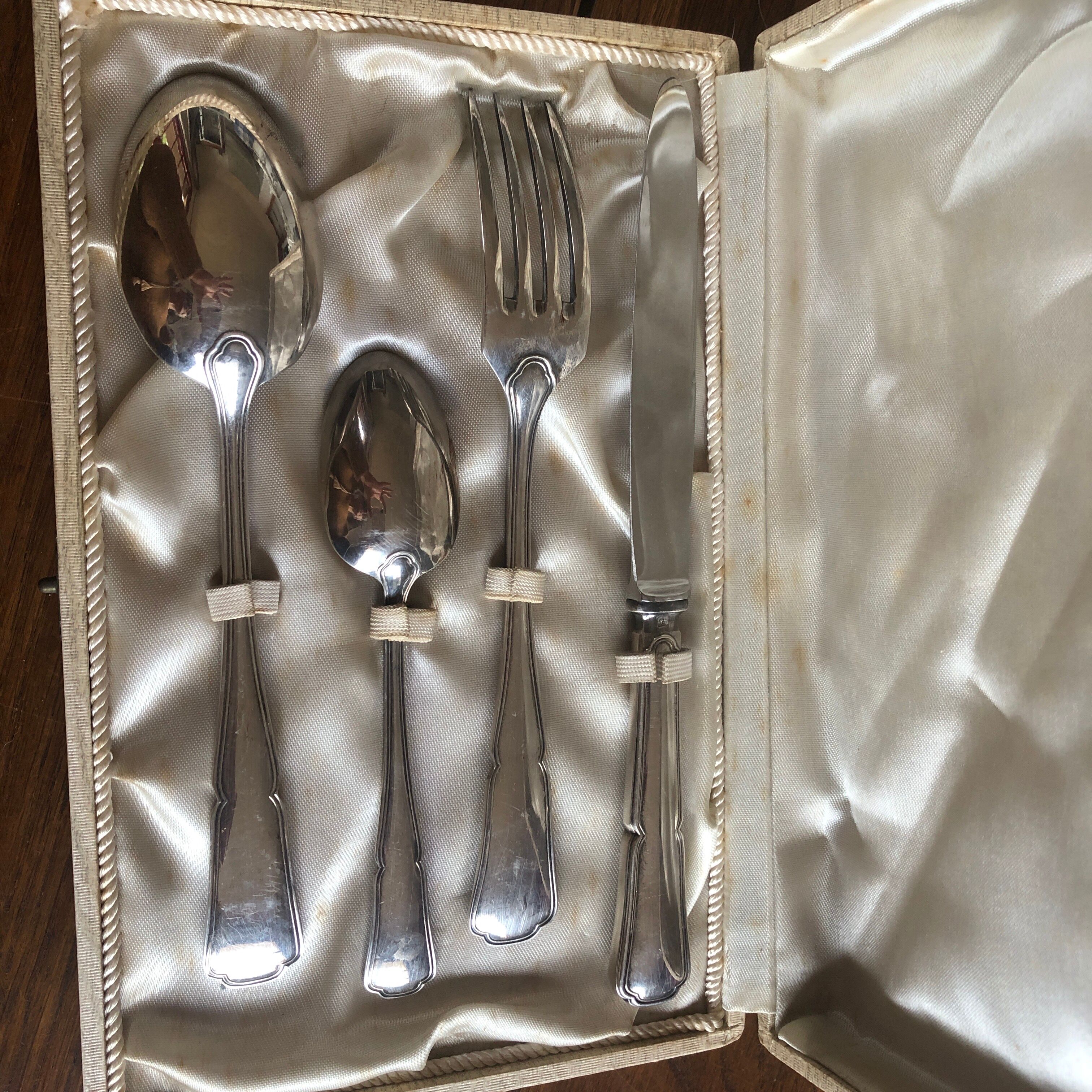 1 set 4 silver metal cover