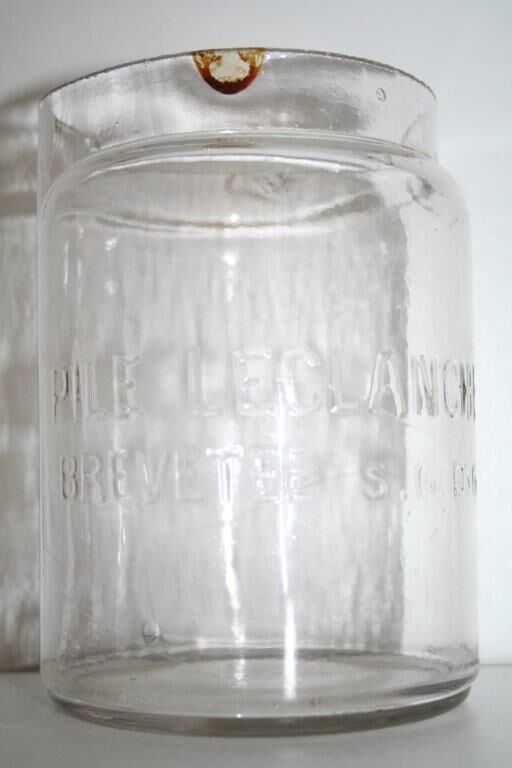 Former "leclanché battery" glass jar