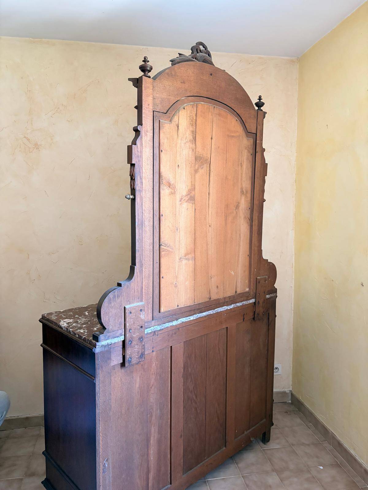 Grande commode avec miroir