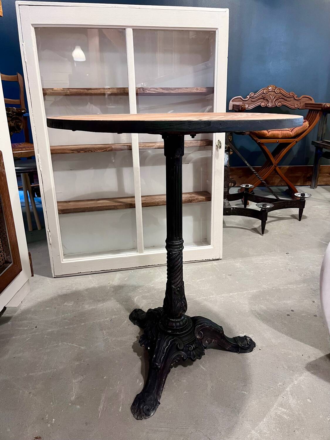 Ancienne petite table de bistro