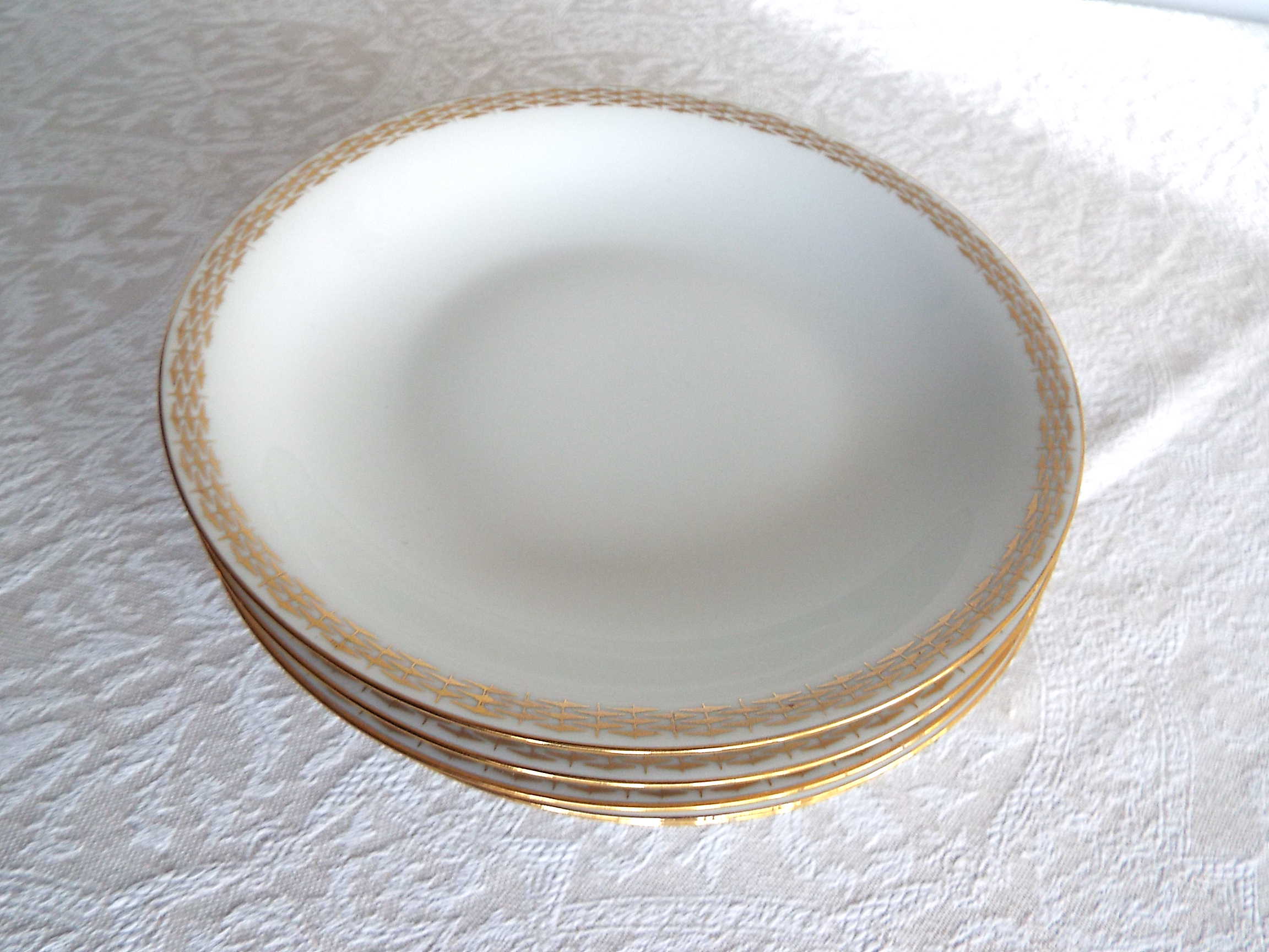5 hollow plates white porcelain