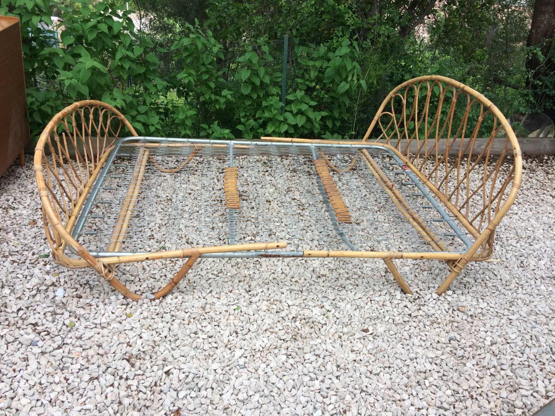 Two-person vintage basket rattan bed