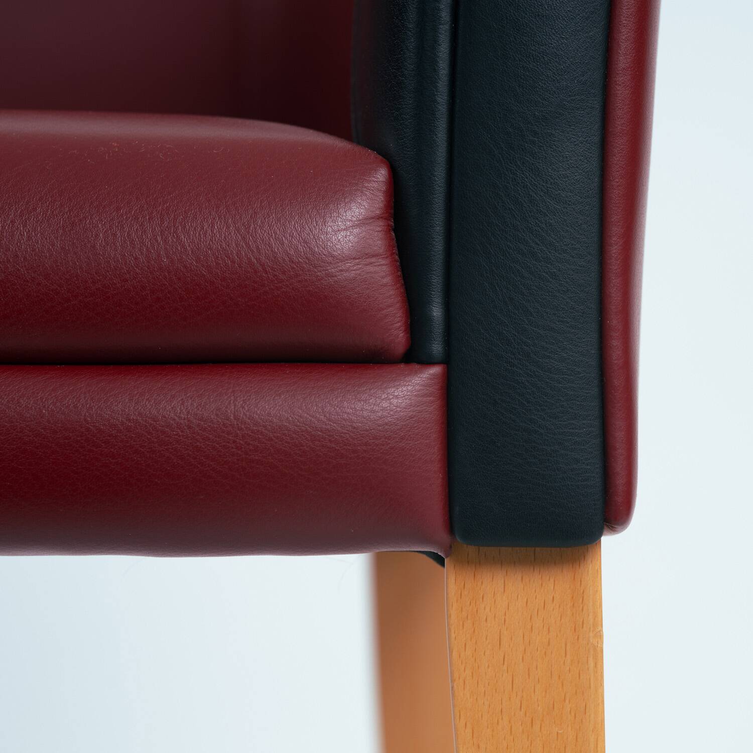 Sinan Armchairs in Leather and Beech Wood, Red and Black, Designed by Poltrona Frau, Set of 4