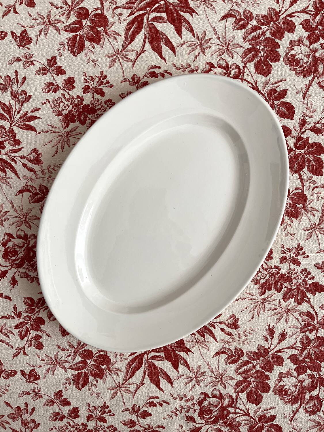 Oval white ironstone dish from Digoin and Sarreguemines