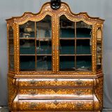 Antique Dutch display cabinet 18th century.