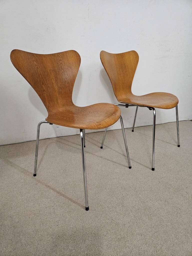 2 Chaises par Arne Jacobsen pour Fritz Hansen 1978