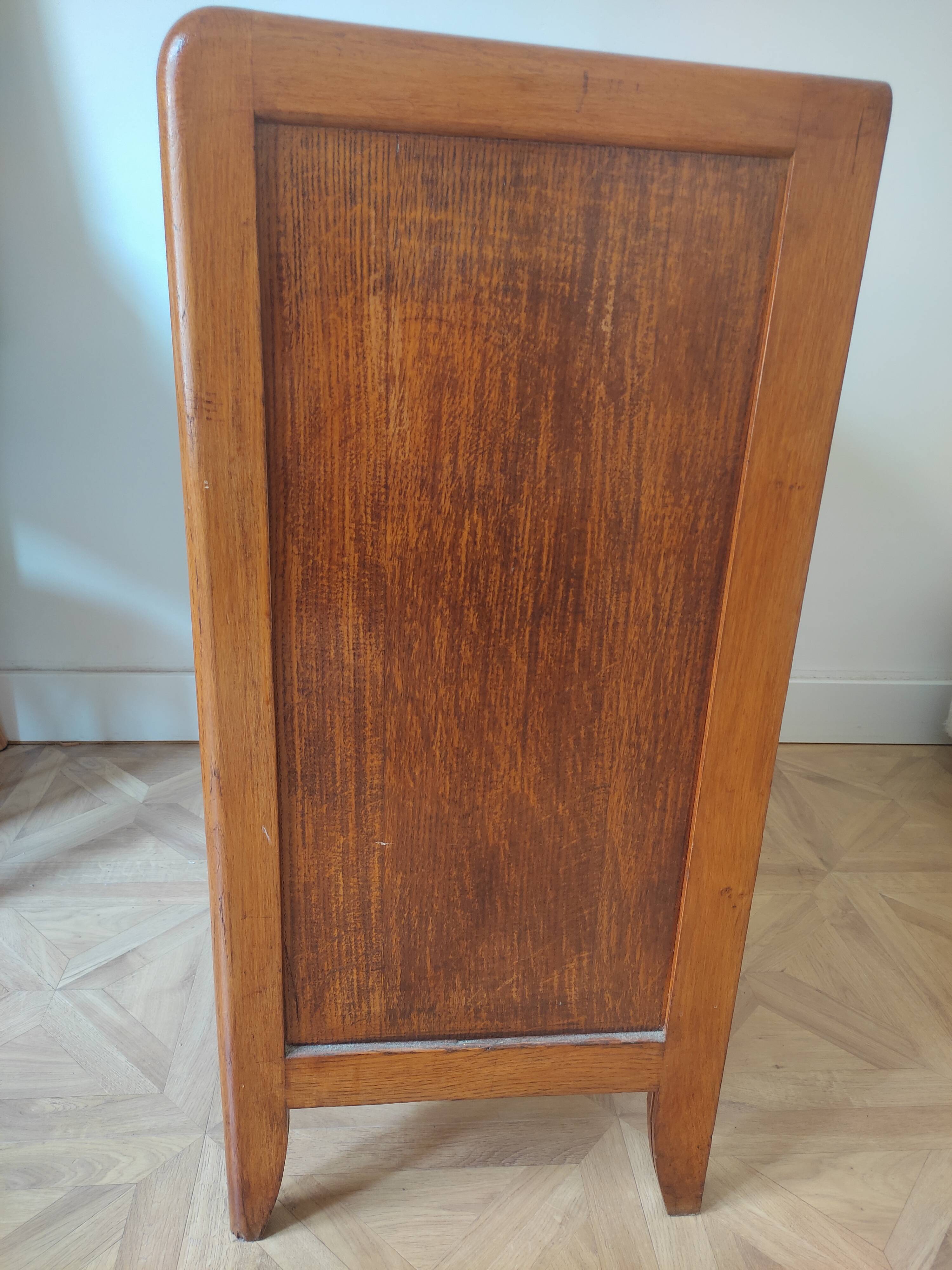 Vintage chest of drawers