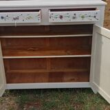 Parisian buffet decorated with flowers