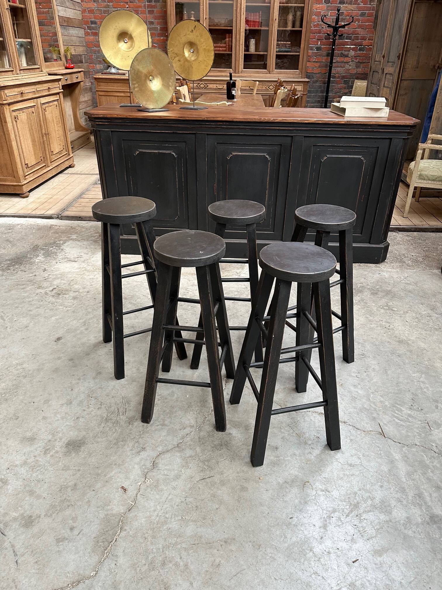 Set of 5 bar stools