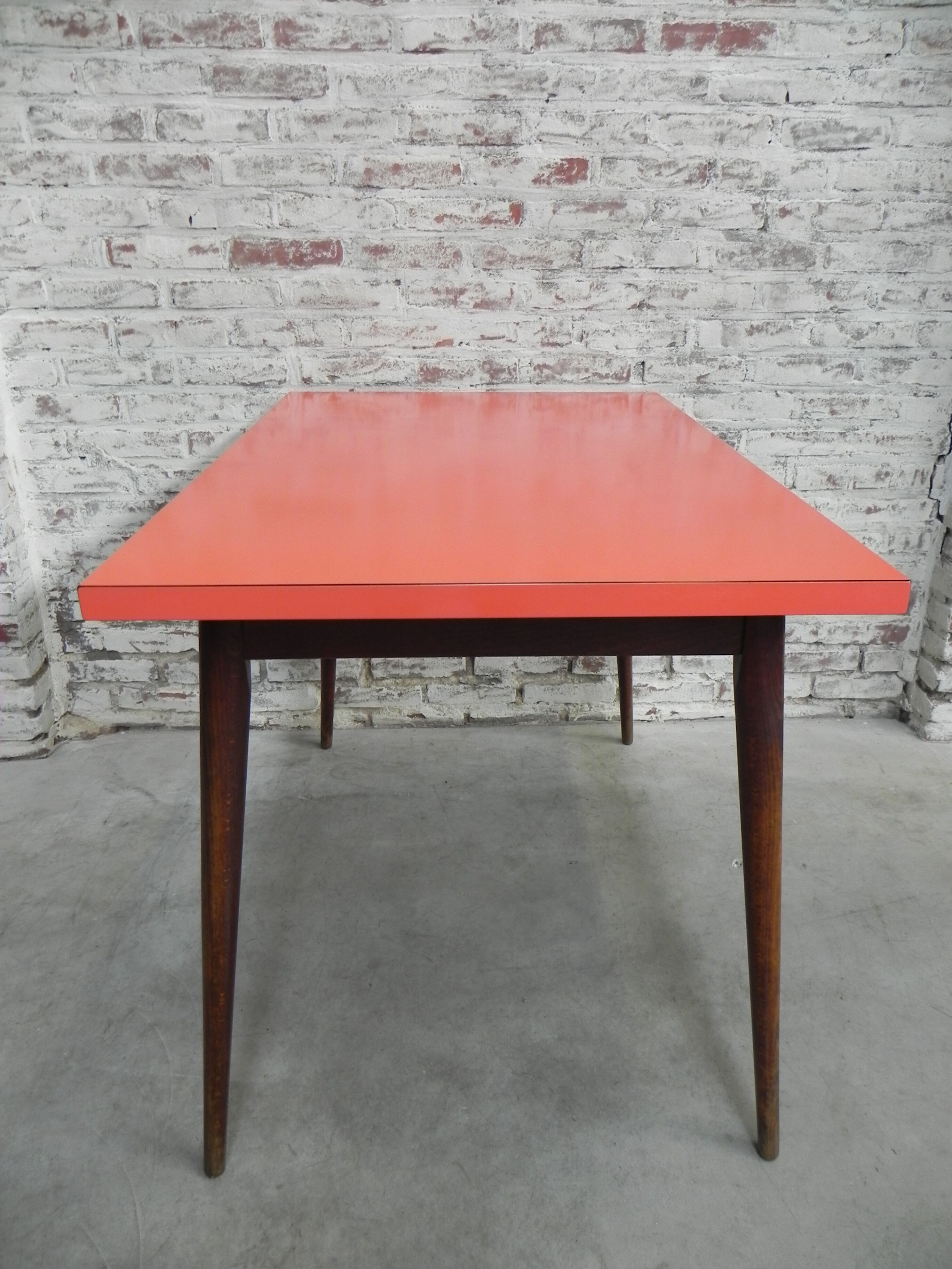 Vintage dining table, kitchen table with formica top﻿﻿﻿﻿﻿﻿