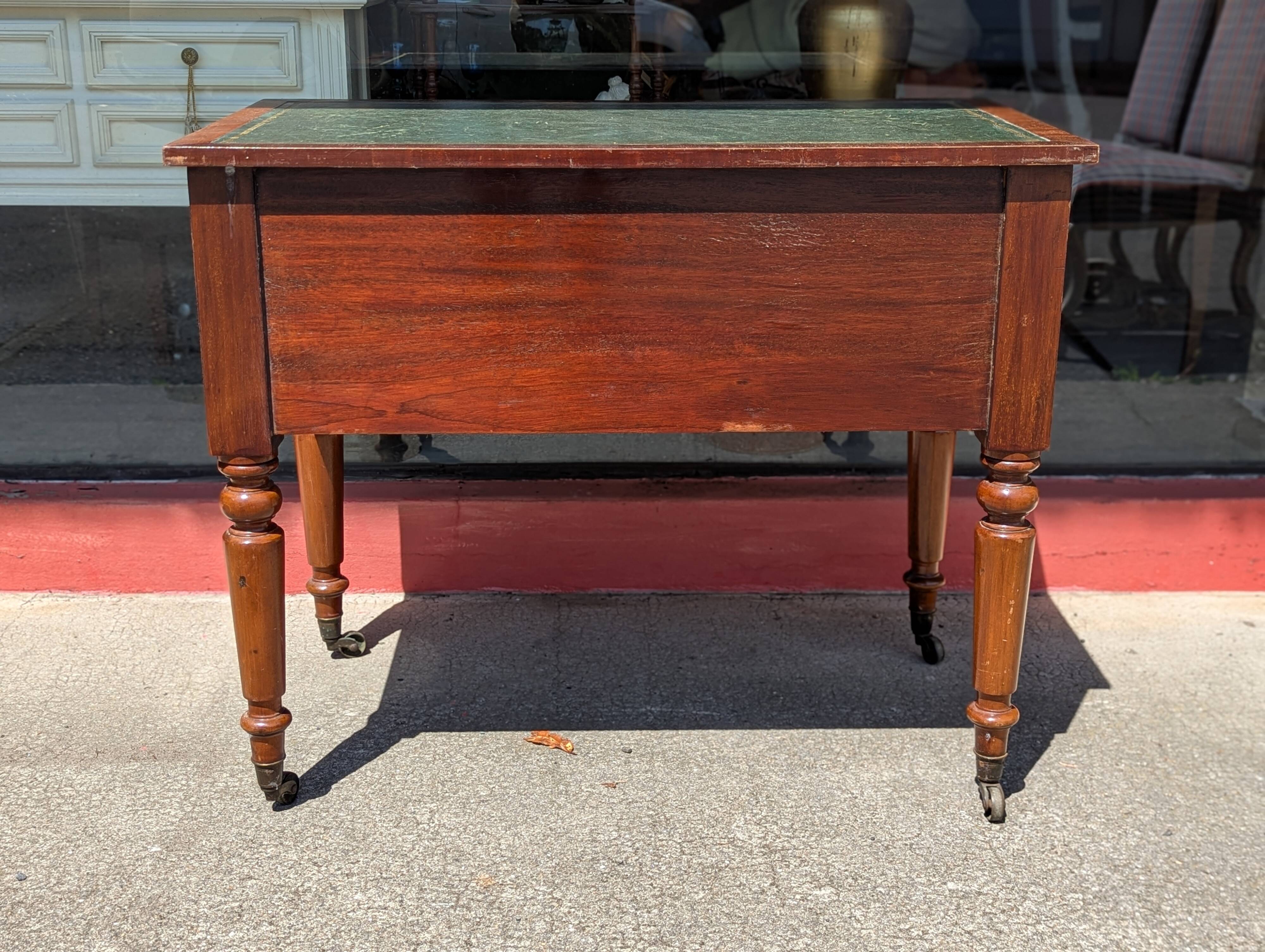 Small English mahogany desk