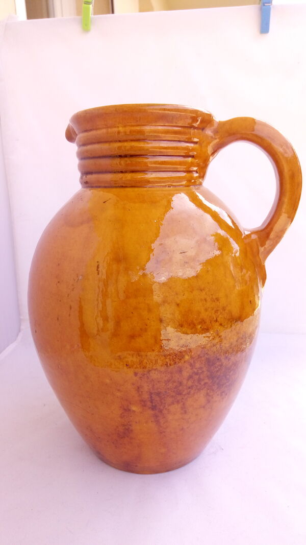 Pichet XXL céramique ocre de Biot