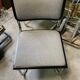 Chaise en tissu noir
