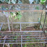 Florist in staircase jardniere