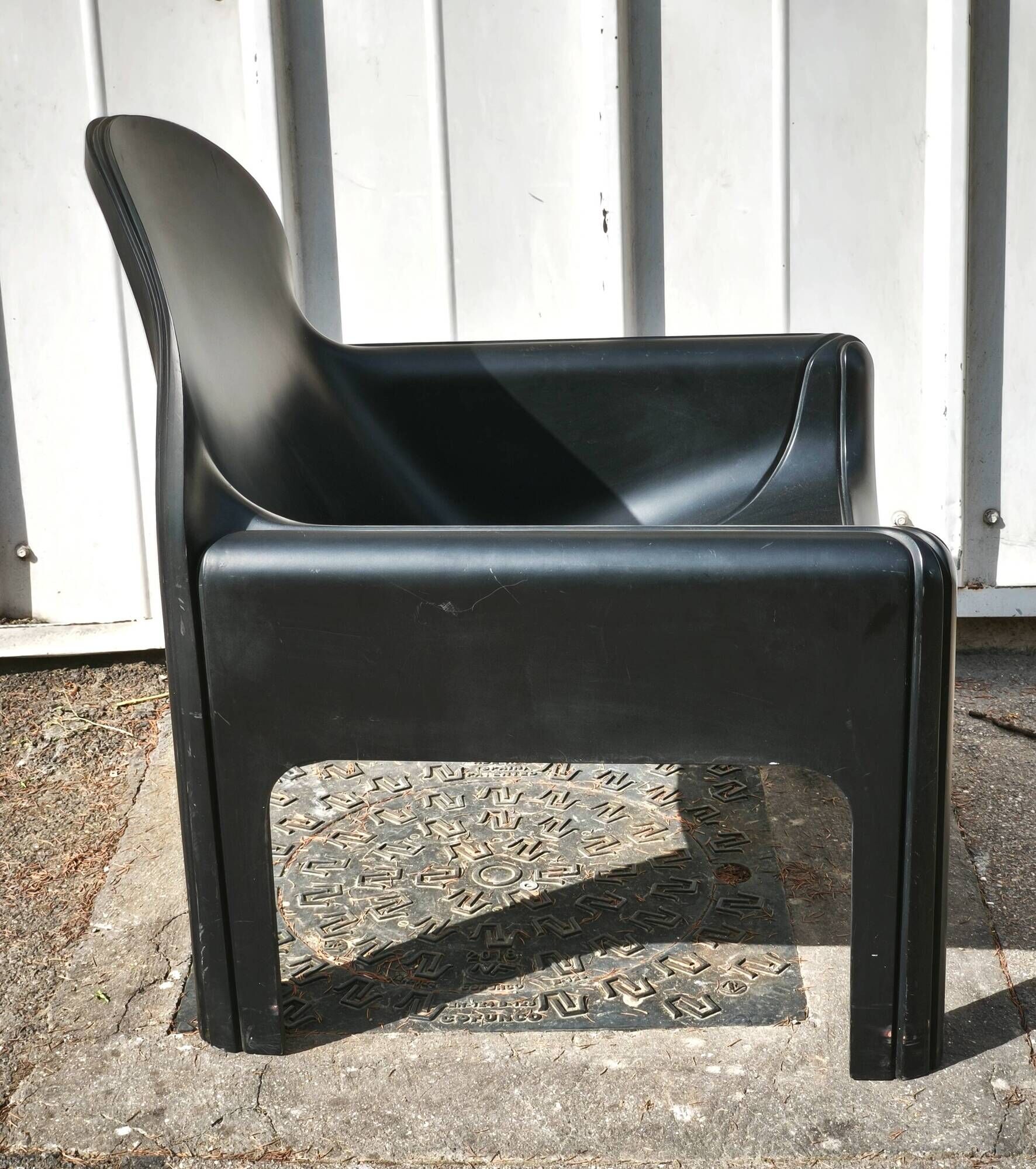 Pair of Gae Aulenti armchairs