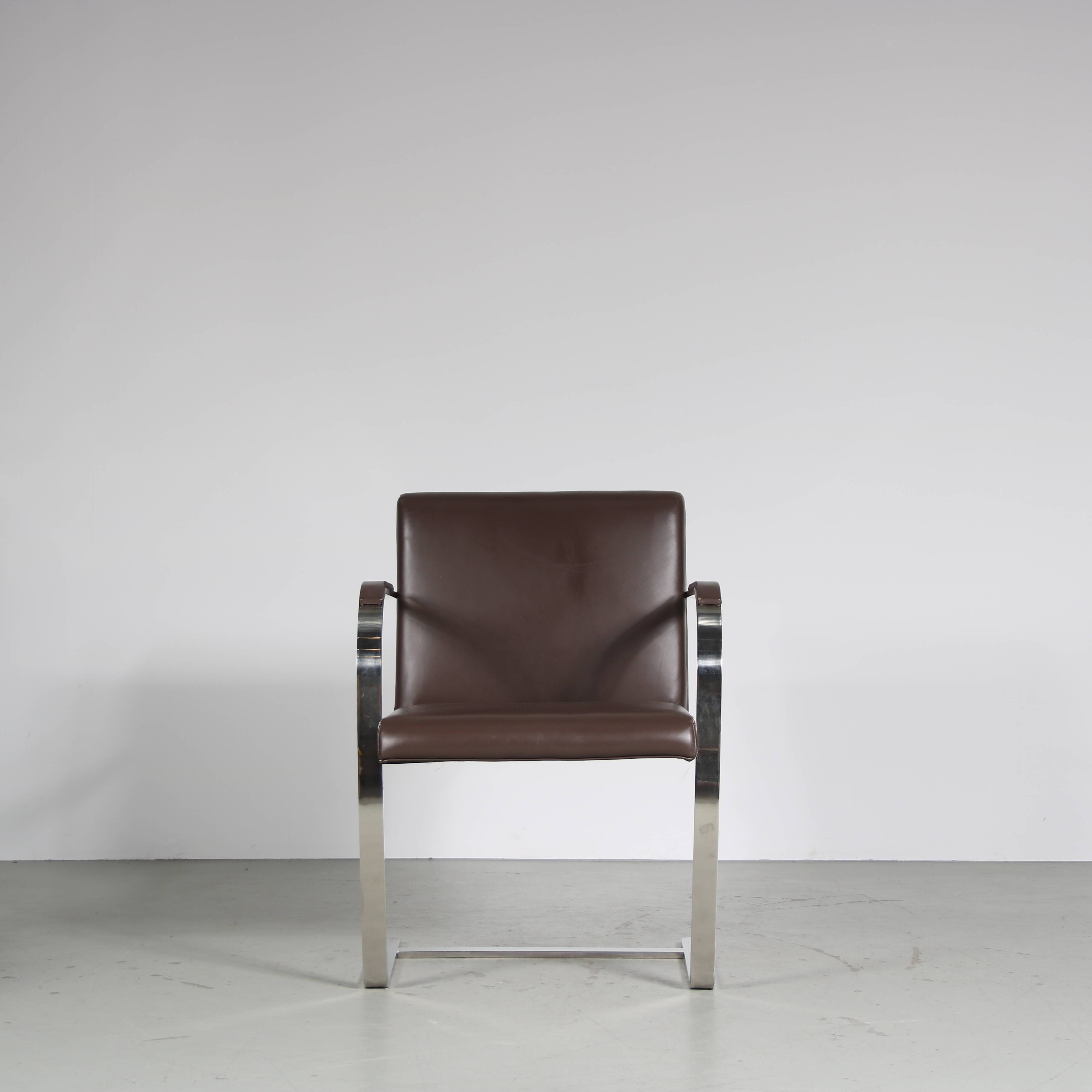 Paire de chaises « BRNO » des années 1970, Italie