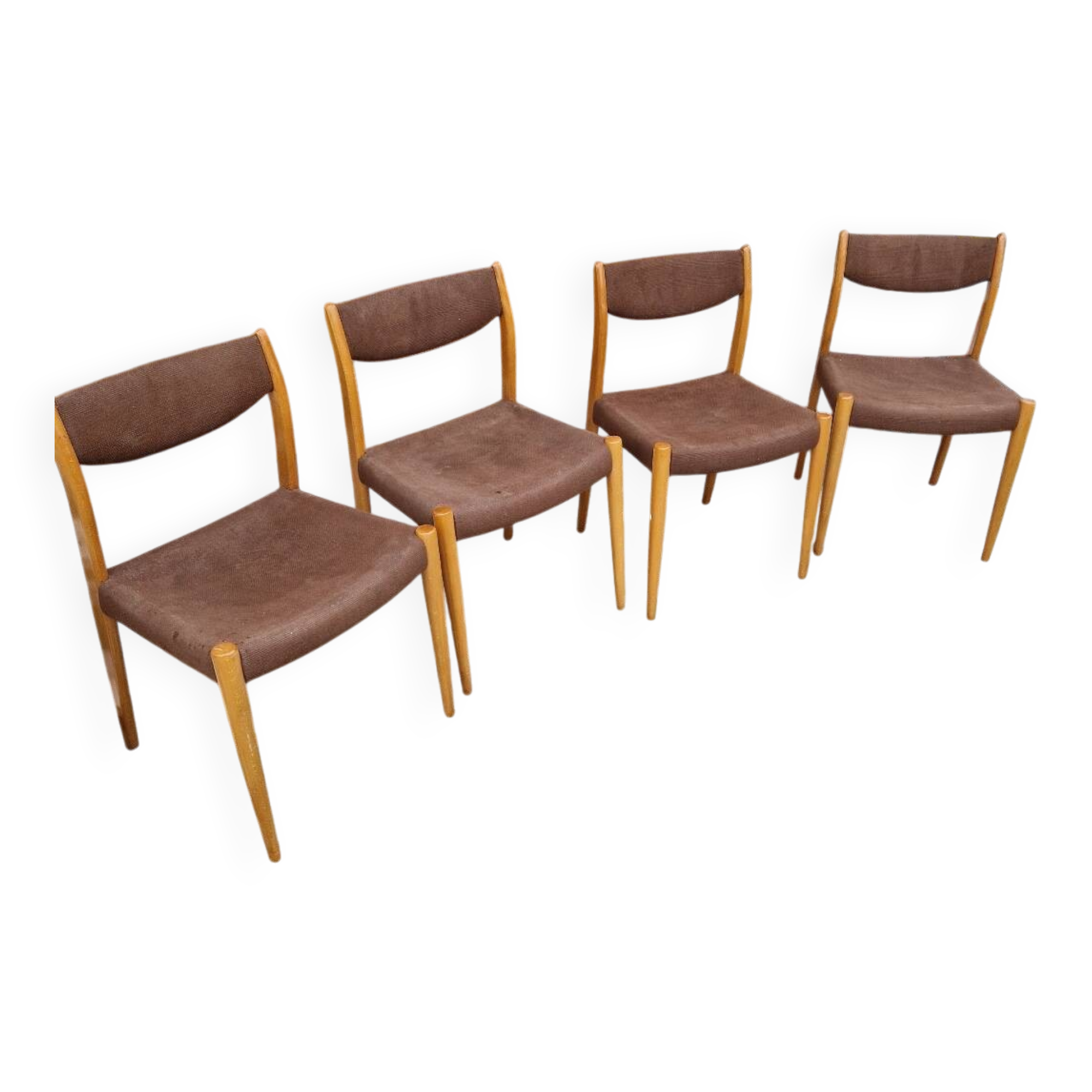 4 chaises scandinaves vintage