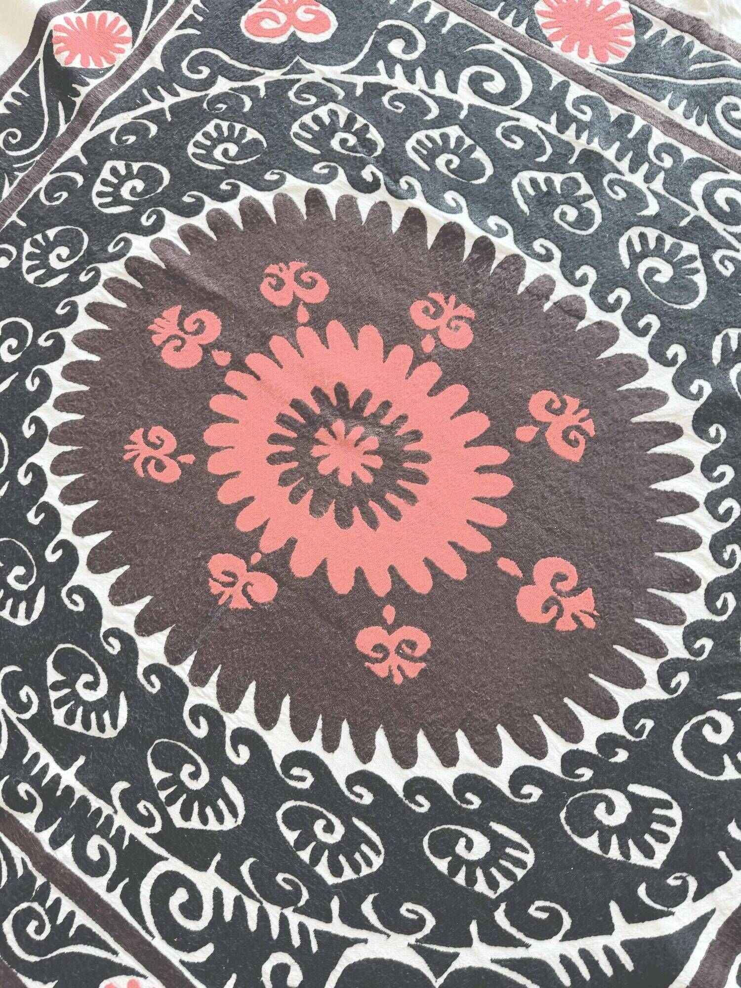 Vintage hand-embroidered tablecloth 158x162 cm