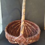 Basket of popular art in wicker – Handle carved with snakes – 20th century
