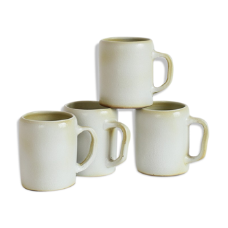 4 Cups lot