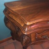 Walnut tomb chest of drawers
