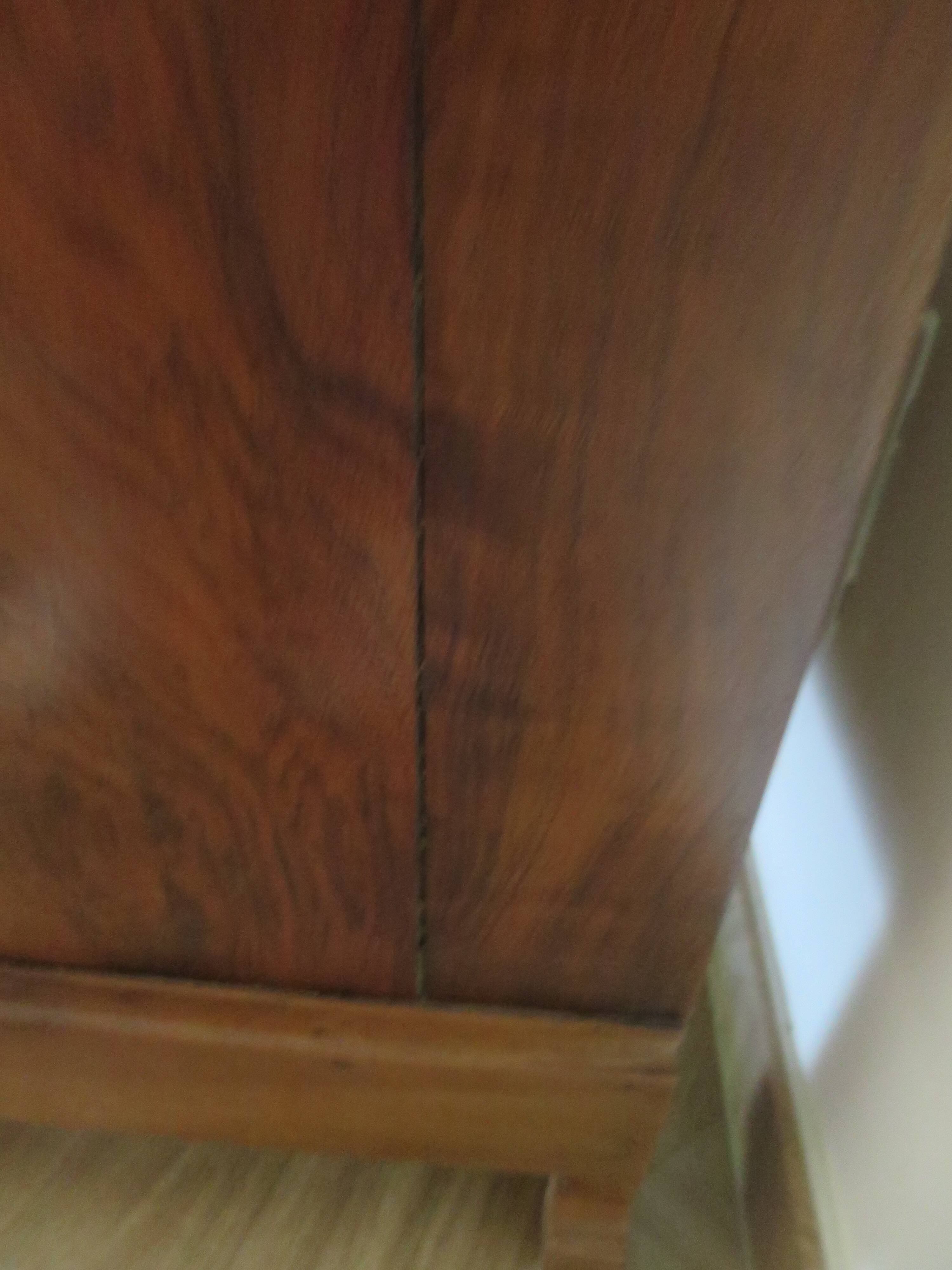 Rare - Pretty old chest of drawers with 4 drawers and 3 locks - In walnut - 1930
