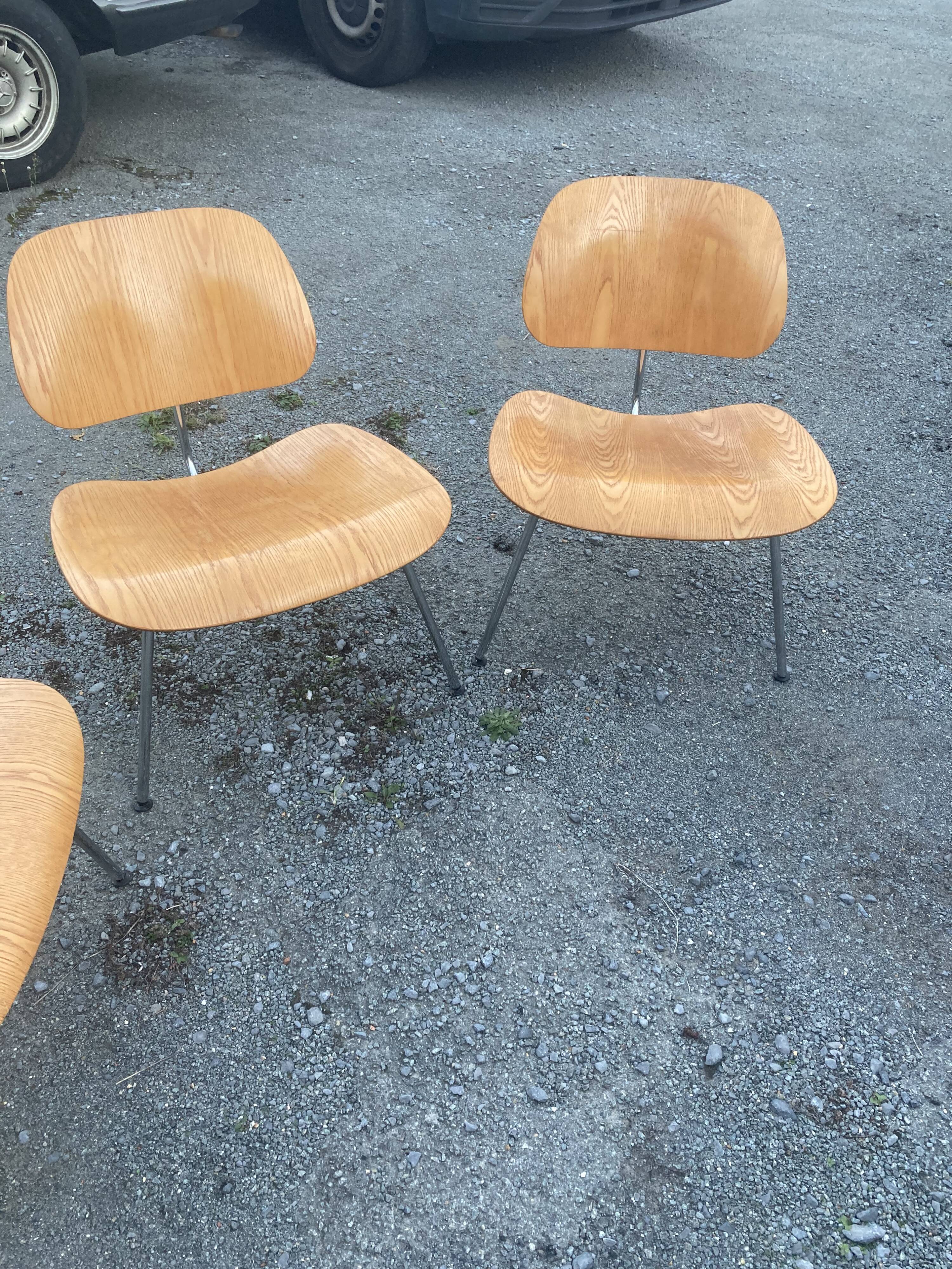 Chaises Charles Eames
