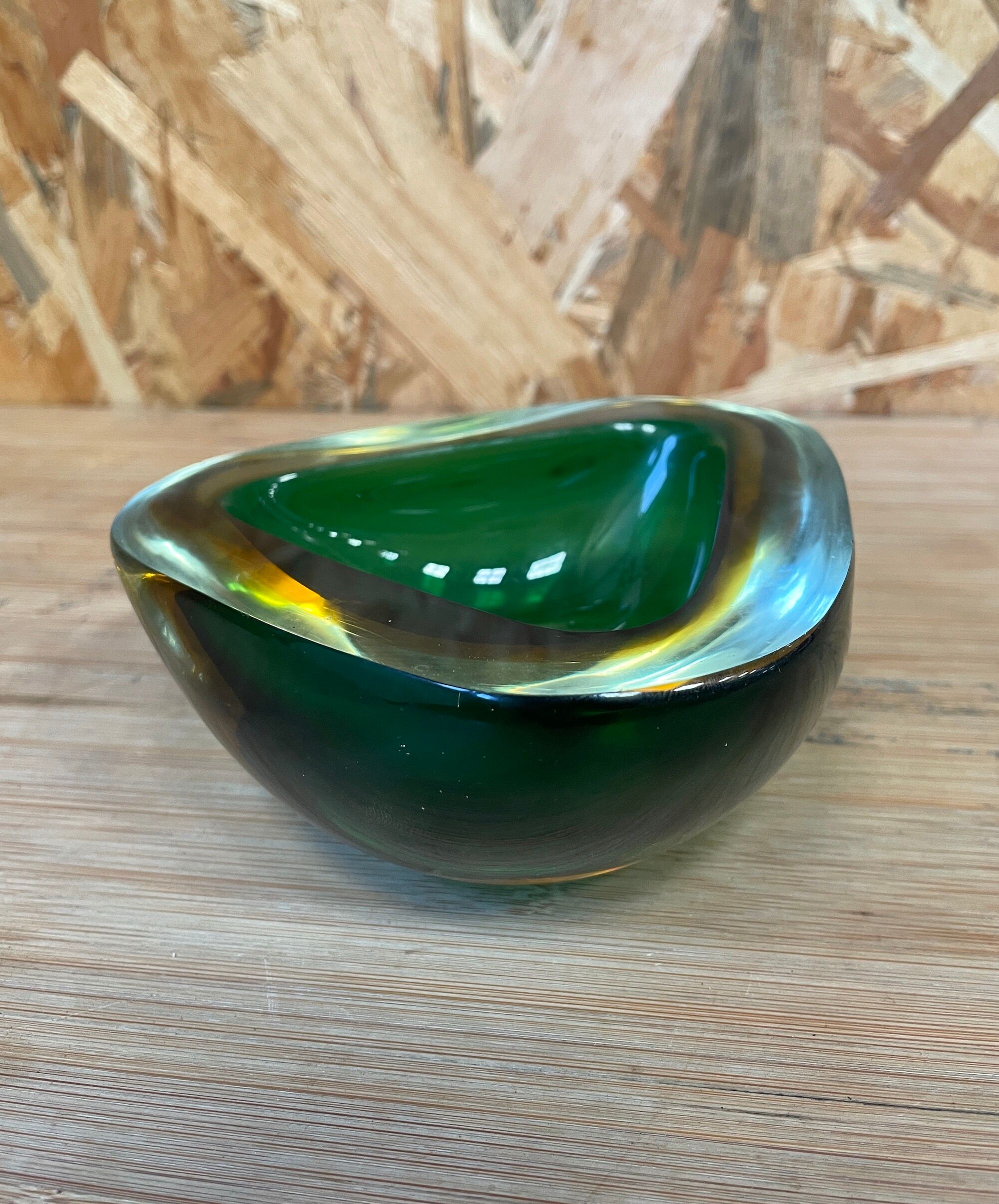 Cendrier Sommerso en verre de Murano en forme de diamant de Flavio Poli pour Seguso