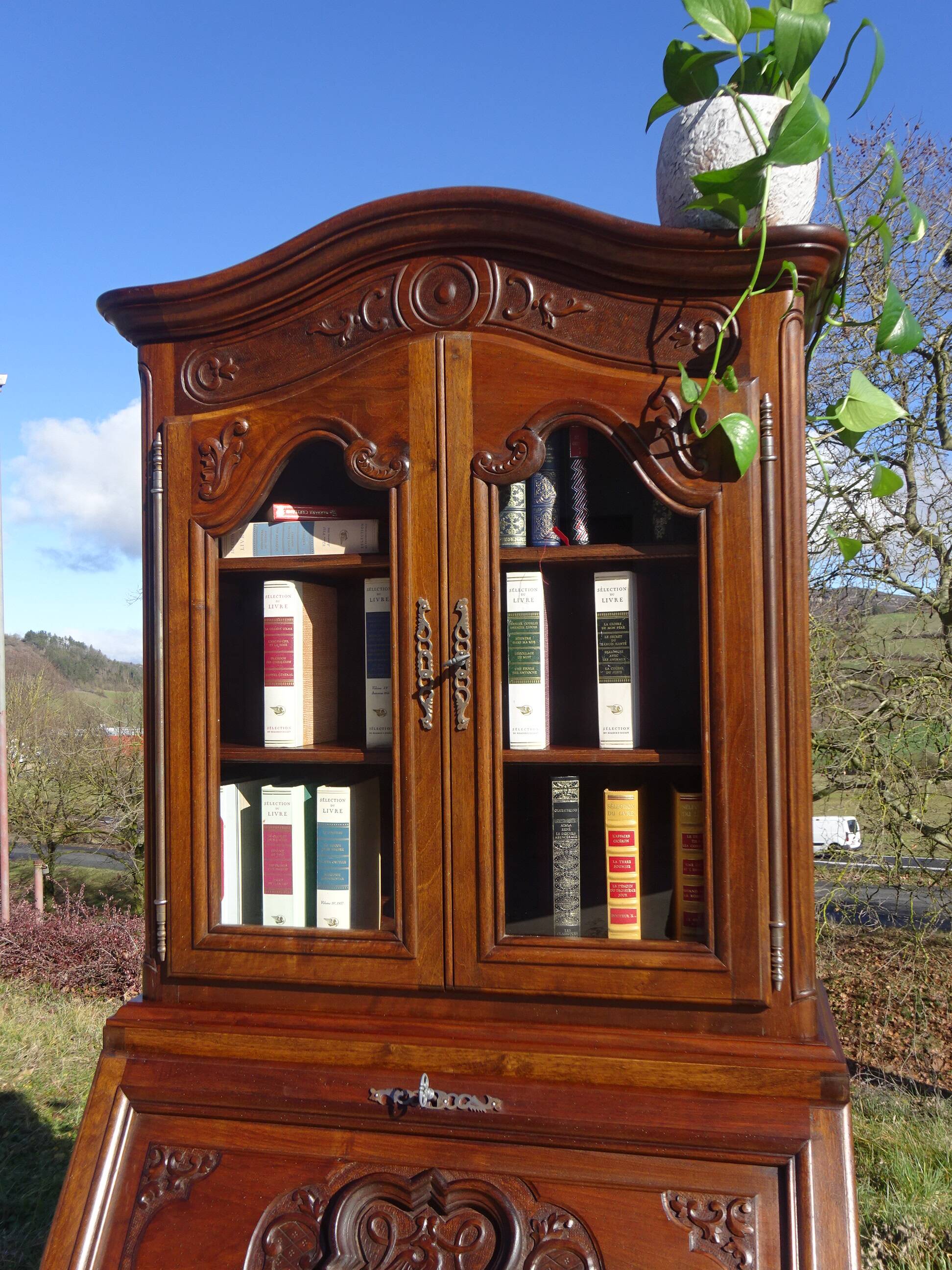 3-in-1 furniture: chest of drawers, secretary, and display cabinet, in walnut.