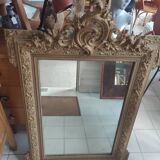 Miroir classique en bois doré
