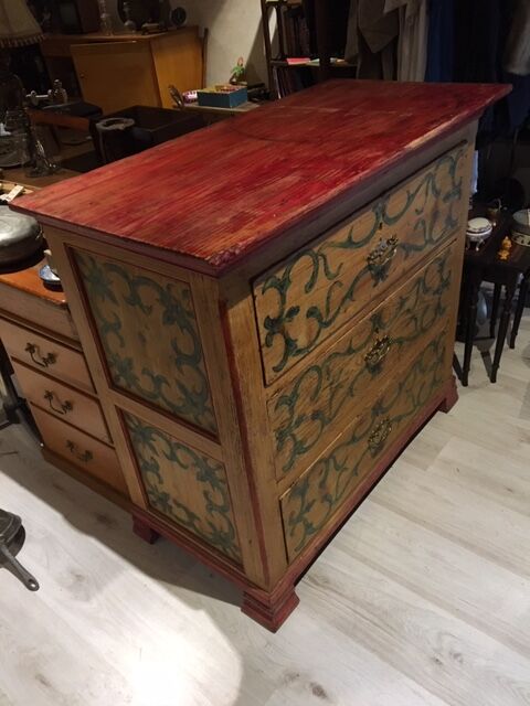 Savoyarde painted 3 drawer dresser