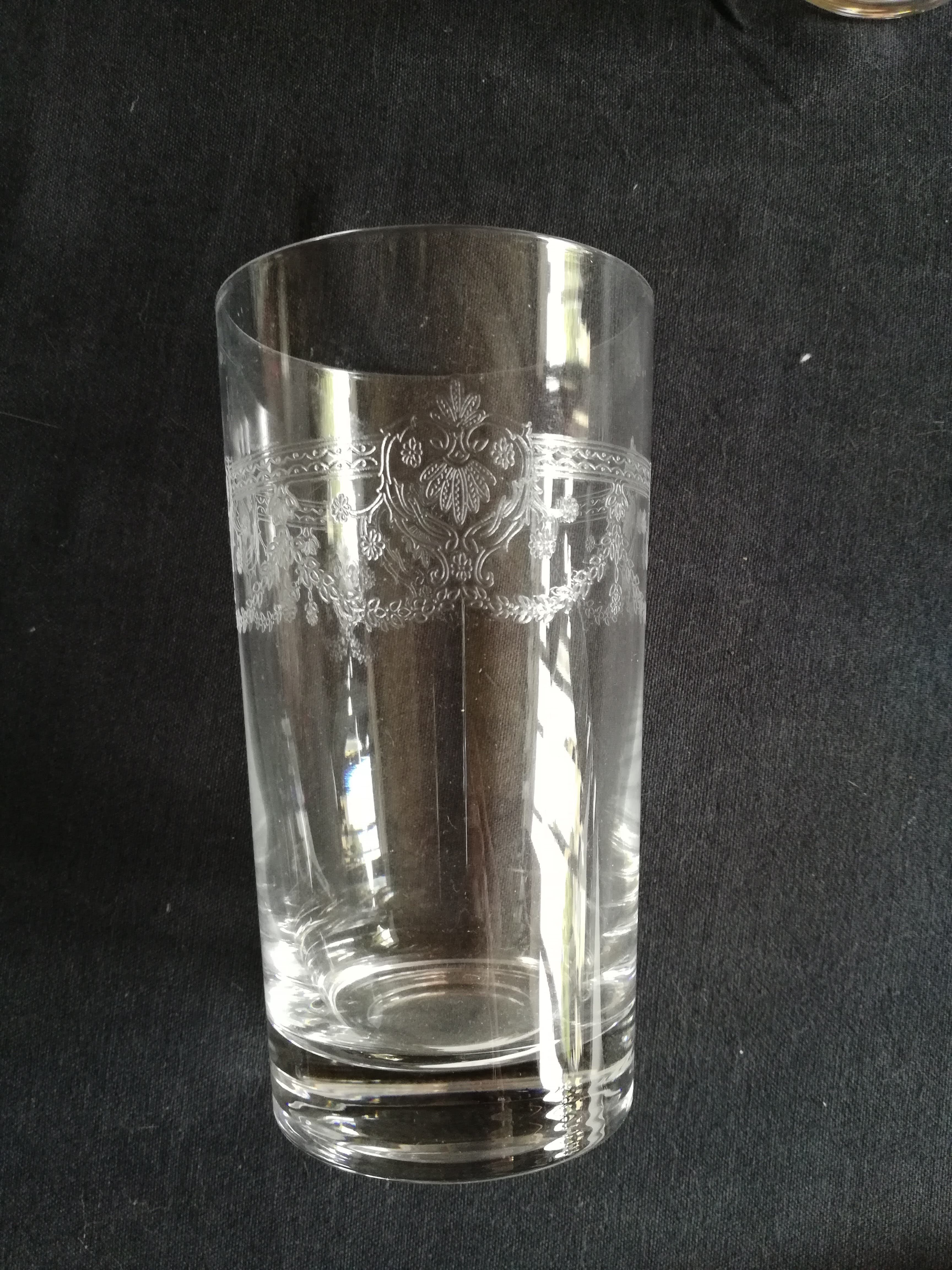 6 engraved crystal glasses