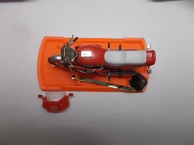 Miniature motorcycle collection moto Guzzi v65 Lario