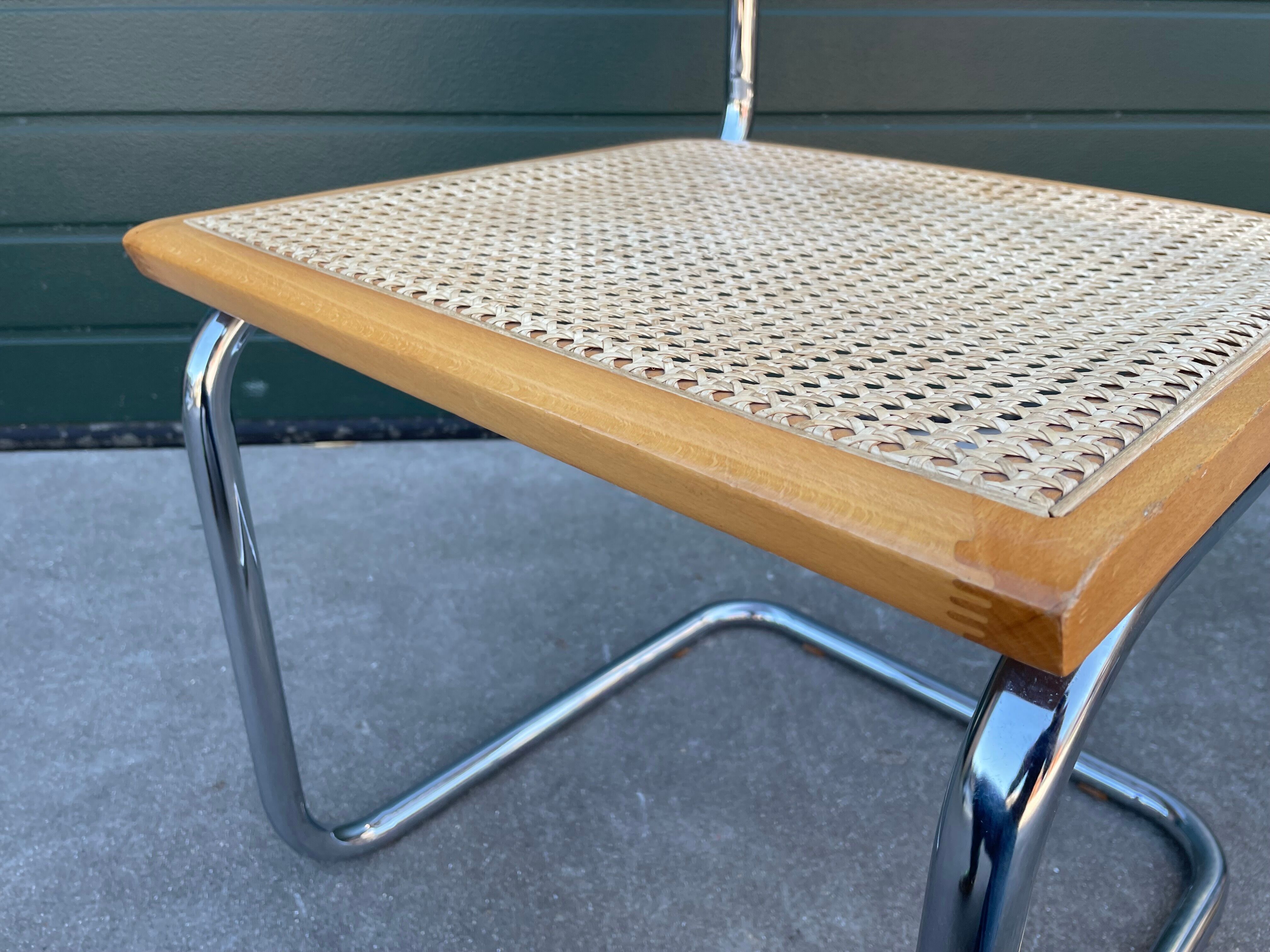 Set of 4 vintage Chairs model Cesca B32 designed by Marcel Breuer Design