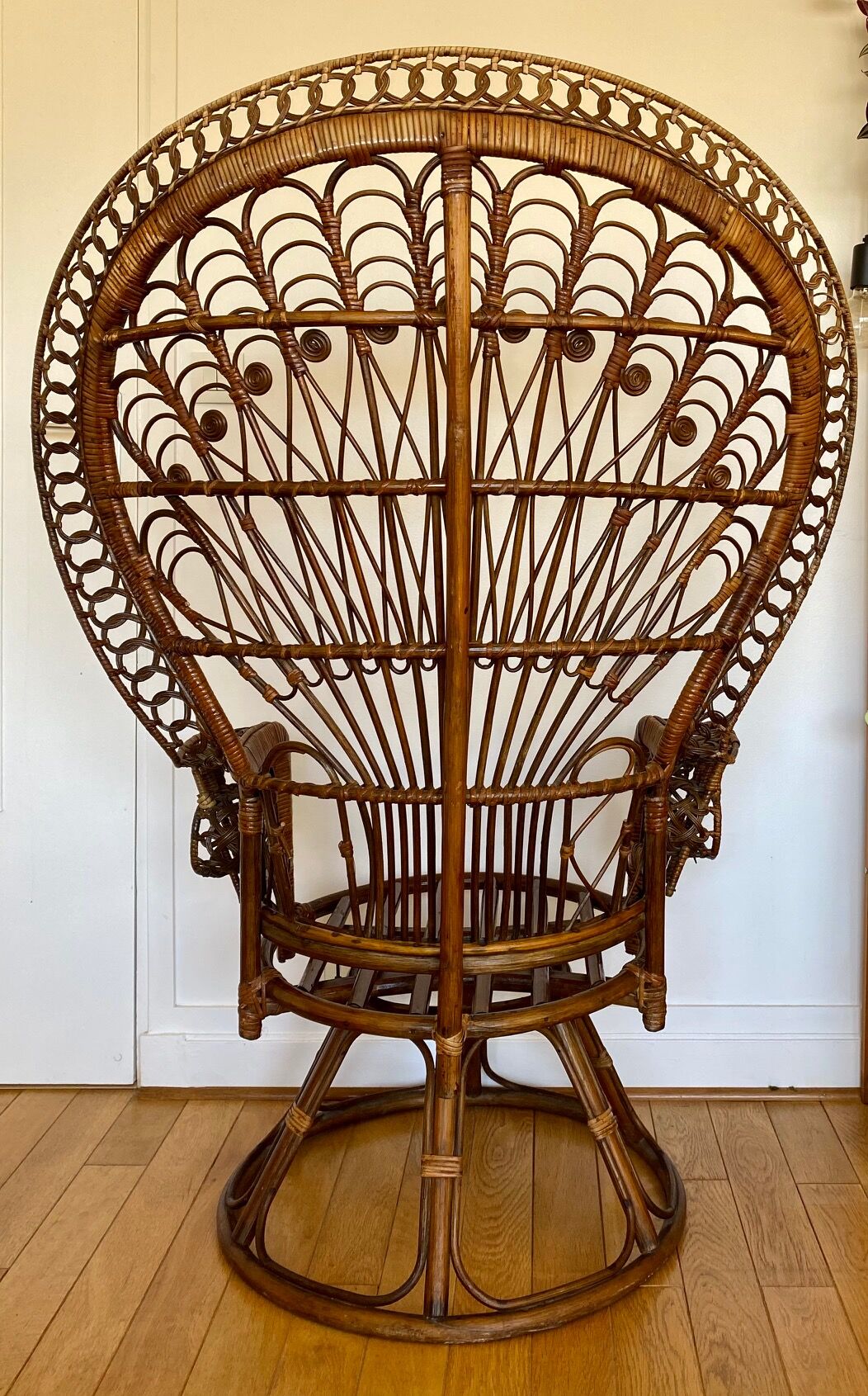 Emmanuelle adult armchair