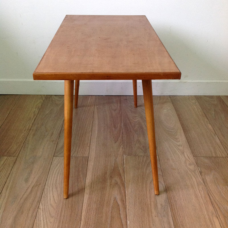 Coffee table compass feet