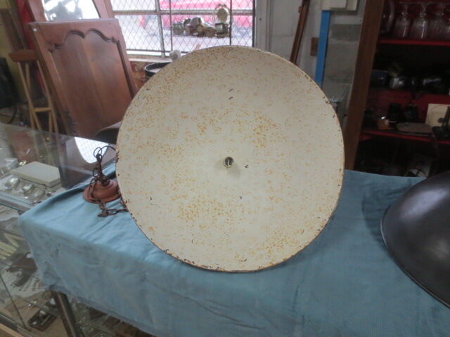 Metal suspension lamp